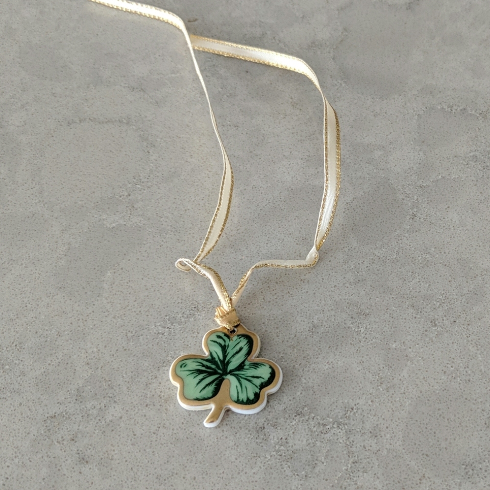 Longaberger shamrock basket tie on